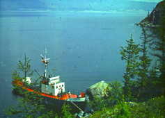 baikal1sm.JPG (29781 bytes)